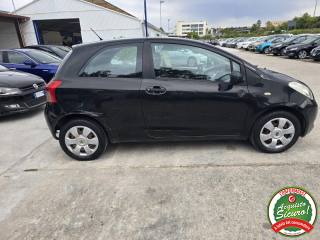 TOYOTA Yaris usata 6
