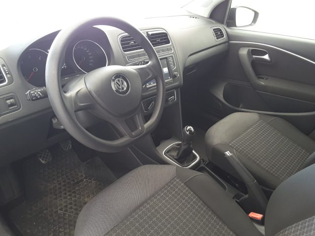 VOLKSWAGEN Polo usata, con Autoradio