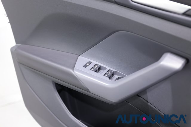 VOLKSWAGEN T-Cross usata, con Sensori di parcheggio anteriori