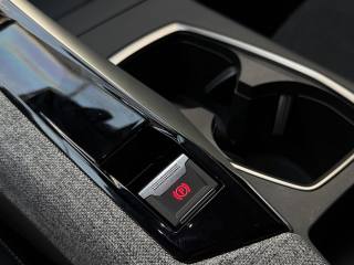 PEUGEOT 3008 usata, con Bracciolo