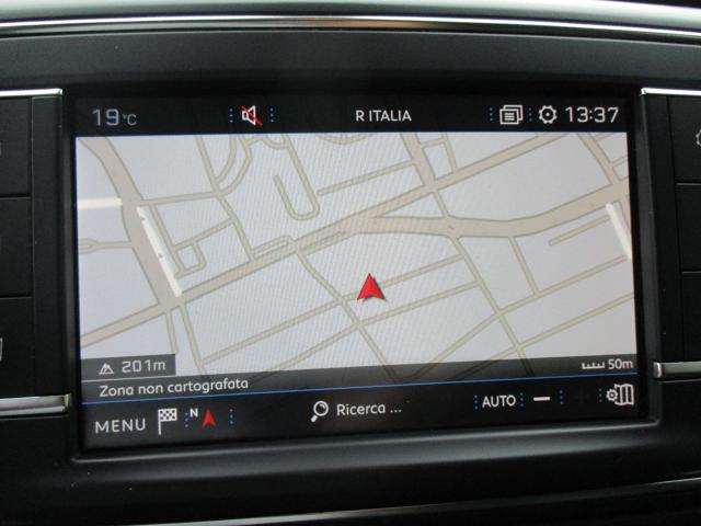 PEUGEOT Traveller usata, con Touch screen