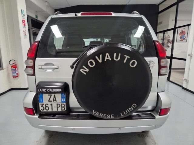 TOYOTA Land Cruiser usata, con Autoradio