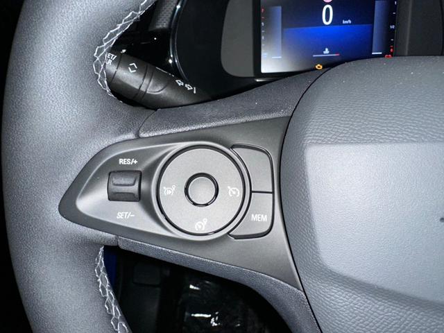 OPEL Corsa usata, con Park Distance Control