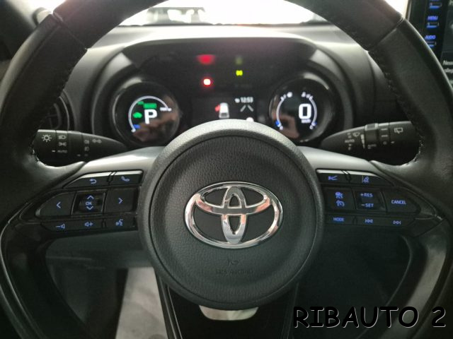 TOYOTA Yaris usata, con Autoradio digitale