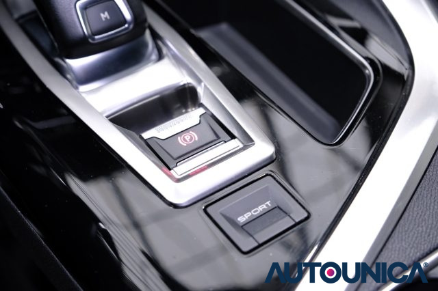 PEUGEOT 3008 usata, con Specchietti laterali elettrici