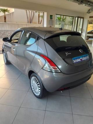 LANCIA Ypsilon usata, con ESP