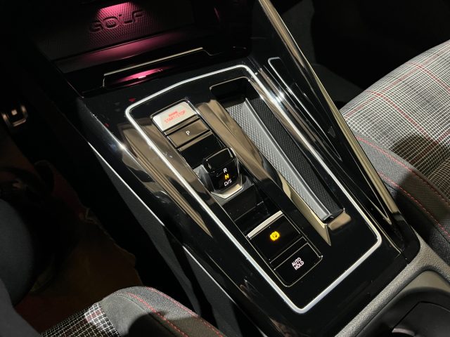 VOLKSWAGEN Golf usata, con Park Distance Control