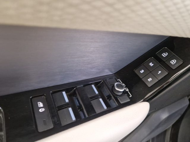 LAND ROVER Range Rover Velar usata, con Regolazione elettrica sedili