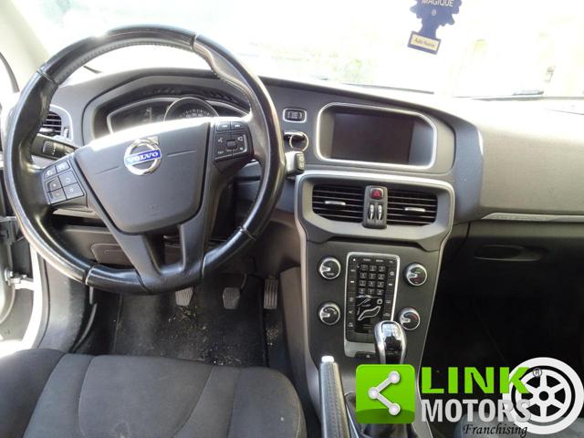 VOLVO V40 Cross Country usata, con Climatizzatore