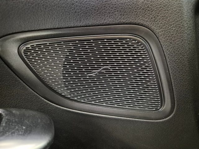 MERCEDES-BENZ C 200 usata, con Frenata d