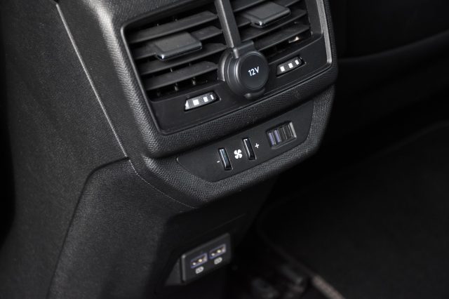 PEUGEOT 5008 usata, con Interni in pelle