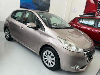 PEUGEOT 208 usata, con Airbag