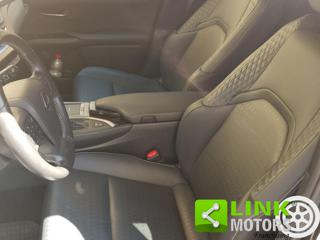 LEXUS UX 250h usata, con USB