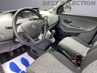 LANCIA Ypsilon usata, con Autoradio