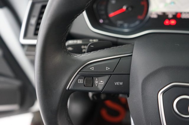 AUDI Q5 usata, con Sensori di parcheggio anteriori