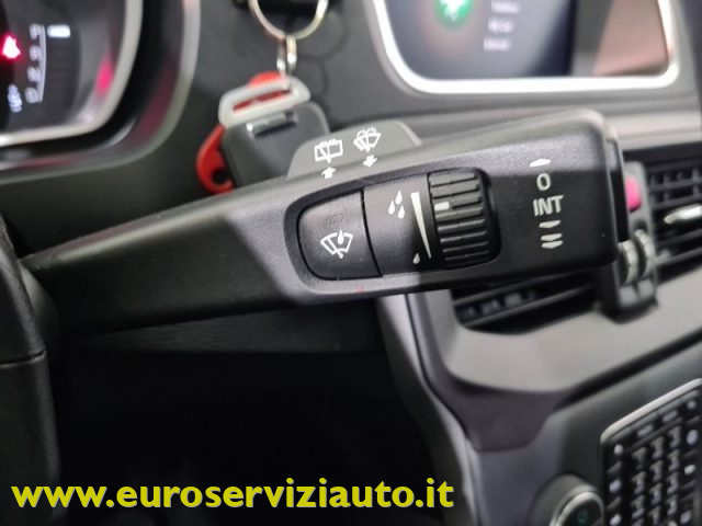 VOLVO V40 Cross Country usata 26