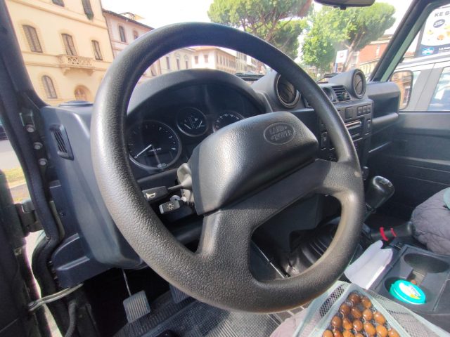 LAND ROVER Defender usata 9