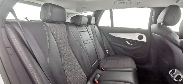 MERCEDES-BENZ E 300 usata 64