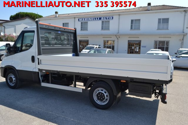 IVECO Daily usata, con Volante multifunzione