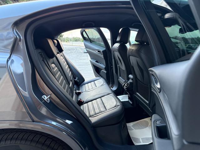 ALFA ROMEO Stelvio usata, con Controllo automatico clima