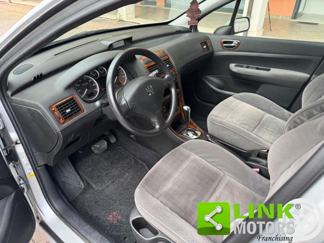 PEUGEOT 307 usata, con Sedile posteriore sdoppiato