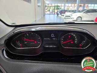 PEUGEOT 208 usata, con Airbag testa