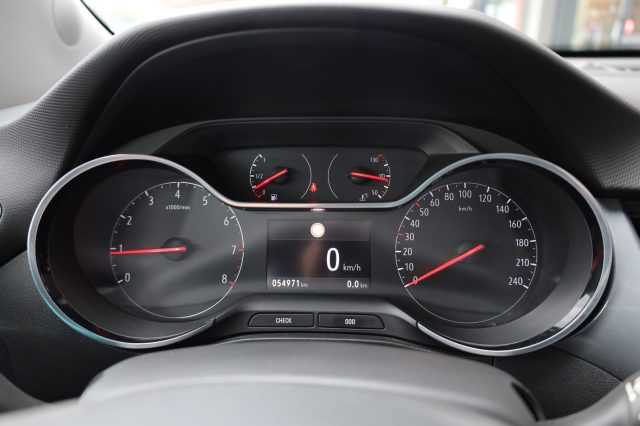 OPEL Crossland X usata, con Antifurto