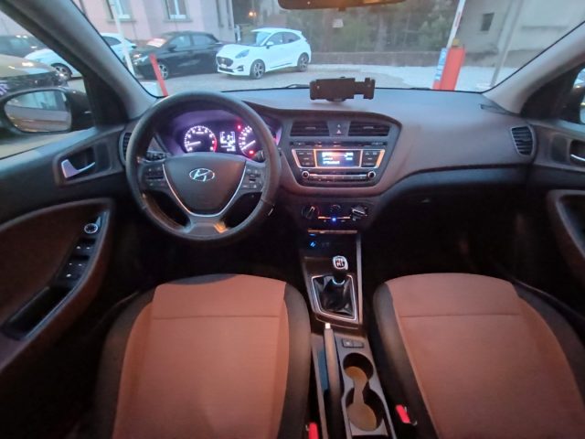HYUNDAI i20 usata, con Climatizzatore