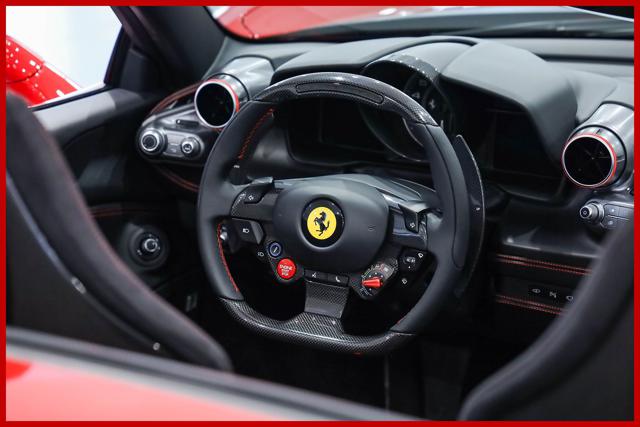 FERRARI F8 usata 12