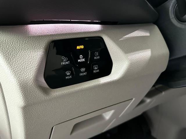 VOLKSWAGEN Multivan usata, con Servosterzo