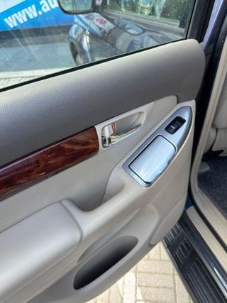 TOYOTA Land Cruiser usata, con Bracciolo