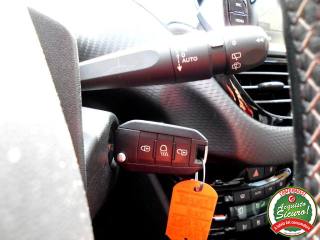 PEUGEOT 2008 usata, con MP3