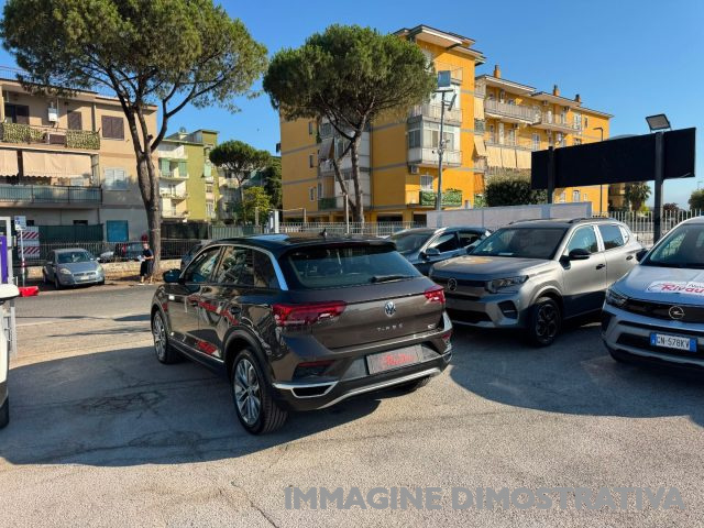 VOLKSWAGEN T-Roc usata, con Alzacristalli elettrici