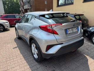 TOYOTA C-HR usata, con Autoradio