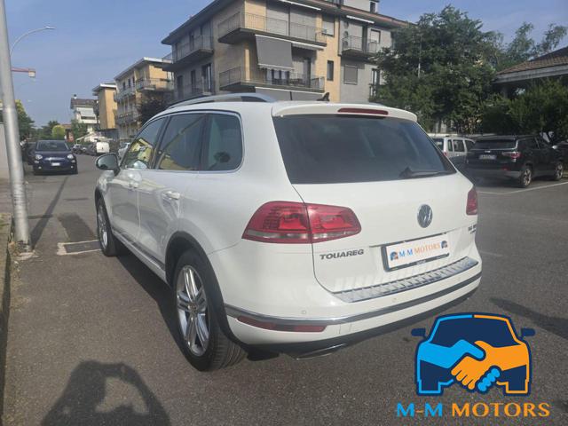 VOLKSWAGEN Touareg usata, con Autoradio
