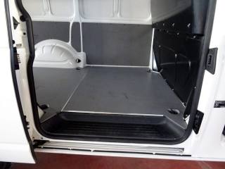 VOLKSWAGEN Transporter usata, con Lettore CD