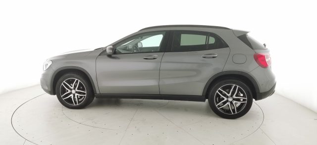 MERCEDES-BENZ GLA 200 usata, con Airbag Passeggero