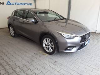 INFINITI Q30 usata, con Airbag
