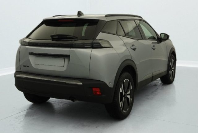 PEUGEOT 2008 usata, con Sedile posteriore sdoppiato