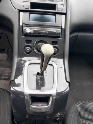 PEUGEOT 5008 usata, con Cerchi in lega