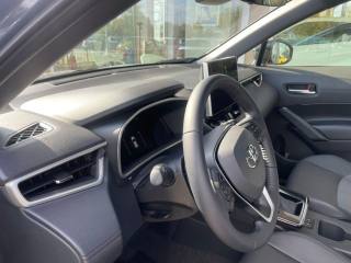 TOYOTA Corolla Cross usata, con Fari LED