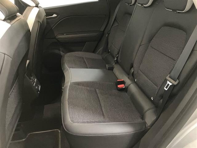 RENAULT Captur usata, con USB