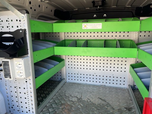 VOLKSWAGEN Caddy usata, con Frenata d