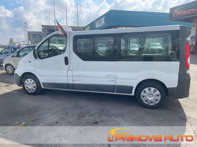 OPEL Vivaro usata, con Autoradio