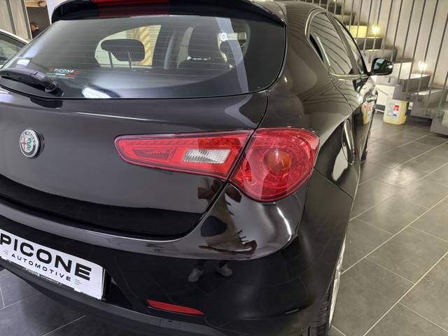 ALFA ROMEO Giulietta usata, con Autoradio