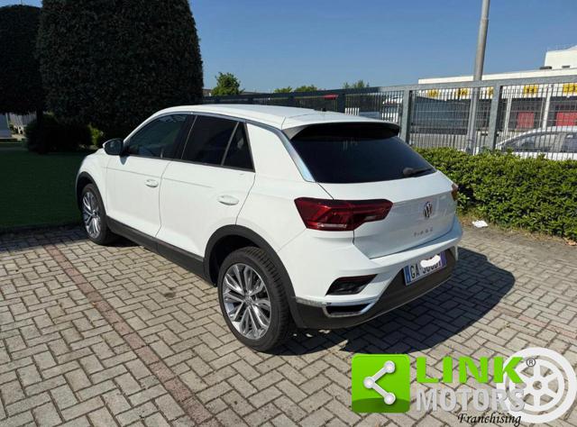 VOLKSWAGEN T-Roc usata, con Autoradio