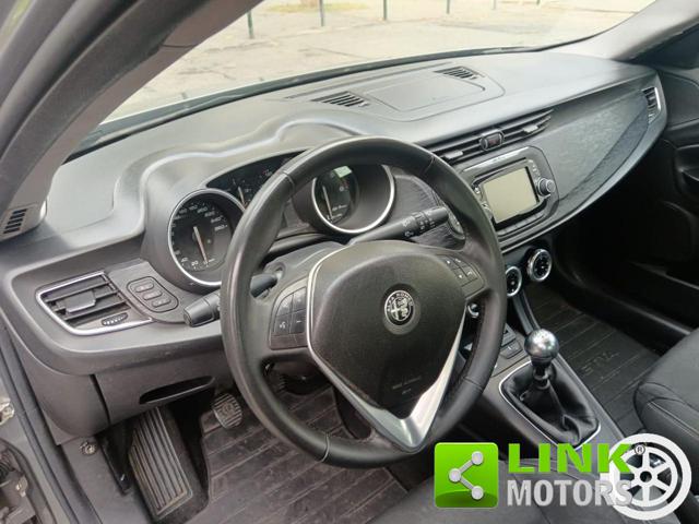 ALFA ROMEO Giulietta usata, con Autoradio