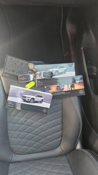 MERCEDES-BENZ GLB 200 usata, con Controllo elettronico della corsia