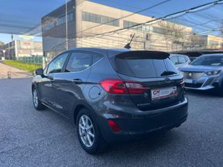 FORD Fiesta usata, con Autoradio