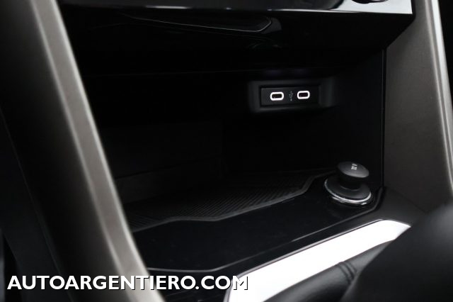VOLKSWAGEN T-Roc usata, con Climatizzatore